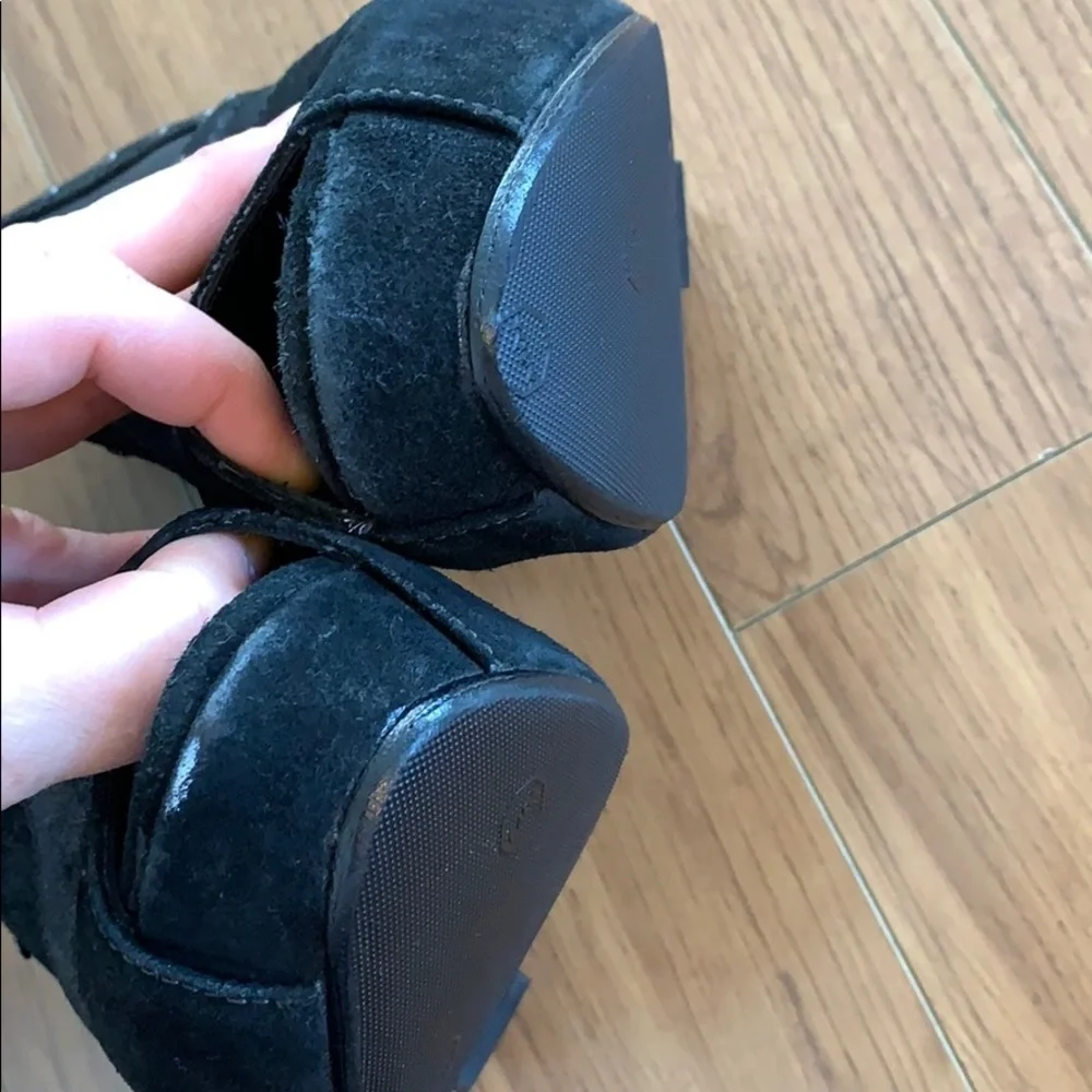 Joes jeans black suede open toe wedges